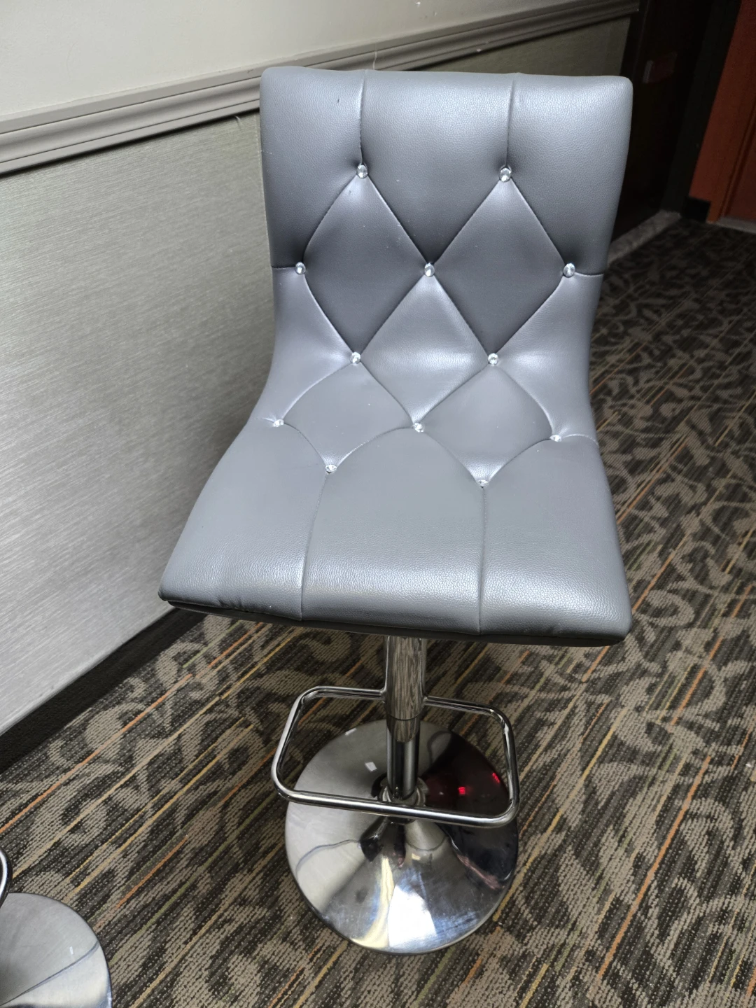 Grey salon chairs - photo 2