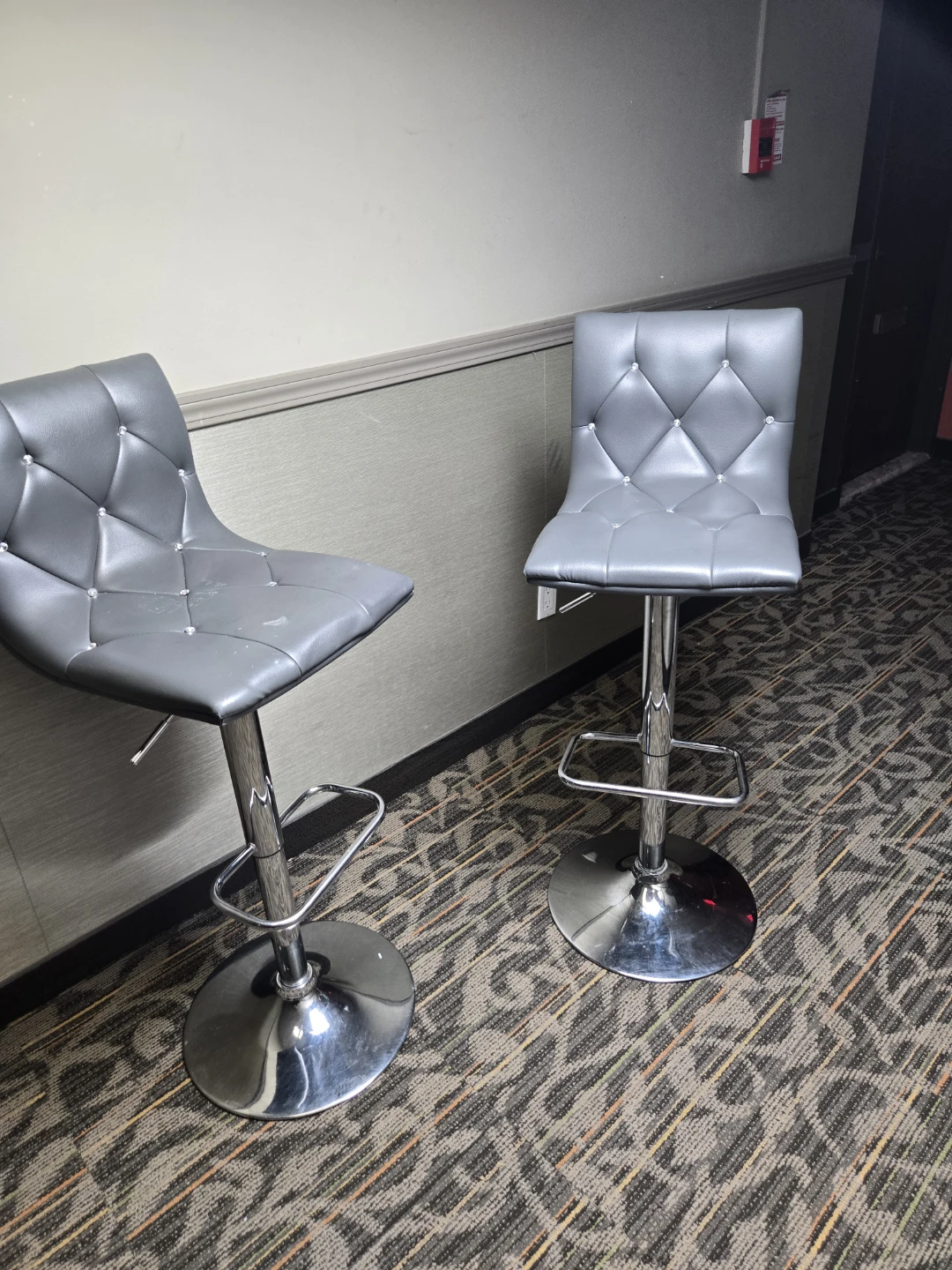 Grey salon chairs - photo 3