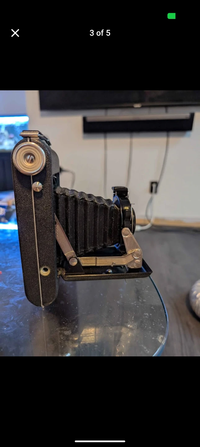 Kodak Vigilant Junior SIX-20 Camera - photo 3