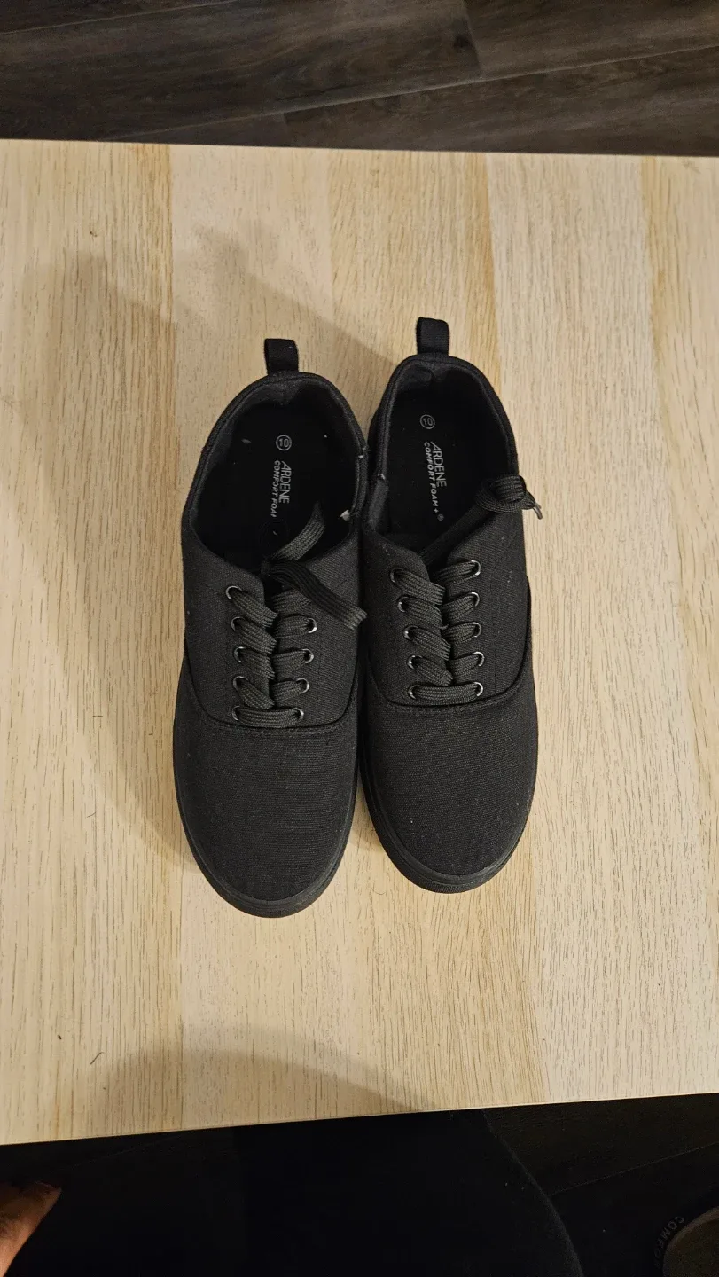 Ardene Black Sneakers Size 10