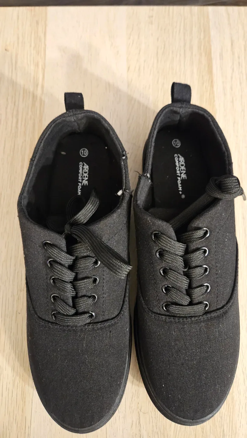 Ardene Black Sneakers Size 10 image indicator(5)