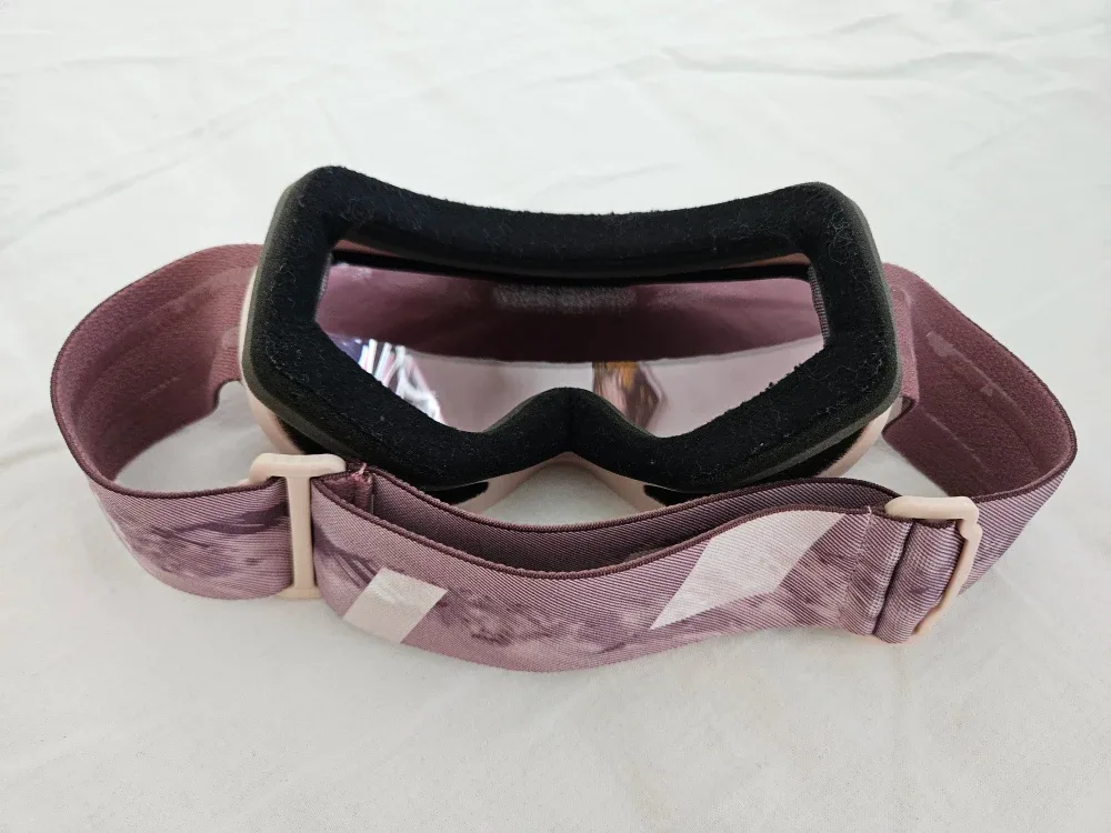 Ski/Snowboard Goggles - Pink #Cleanout image indicator(2)