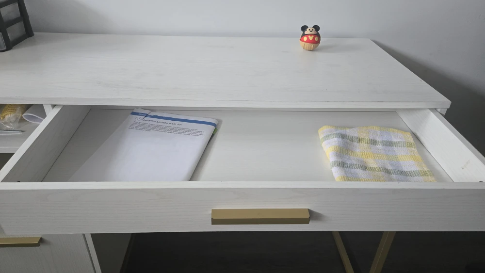 White work Desk