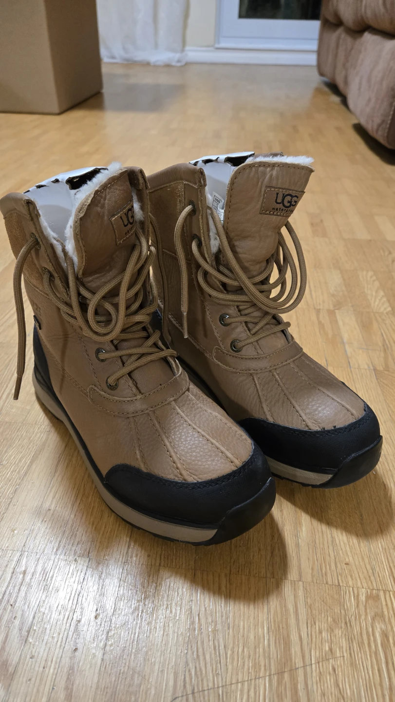 UGG Adirondack III Hiker Boots - Women's Size 8.5 - photo 3
