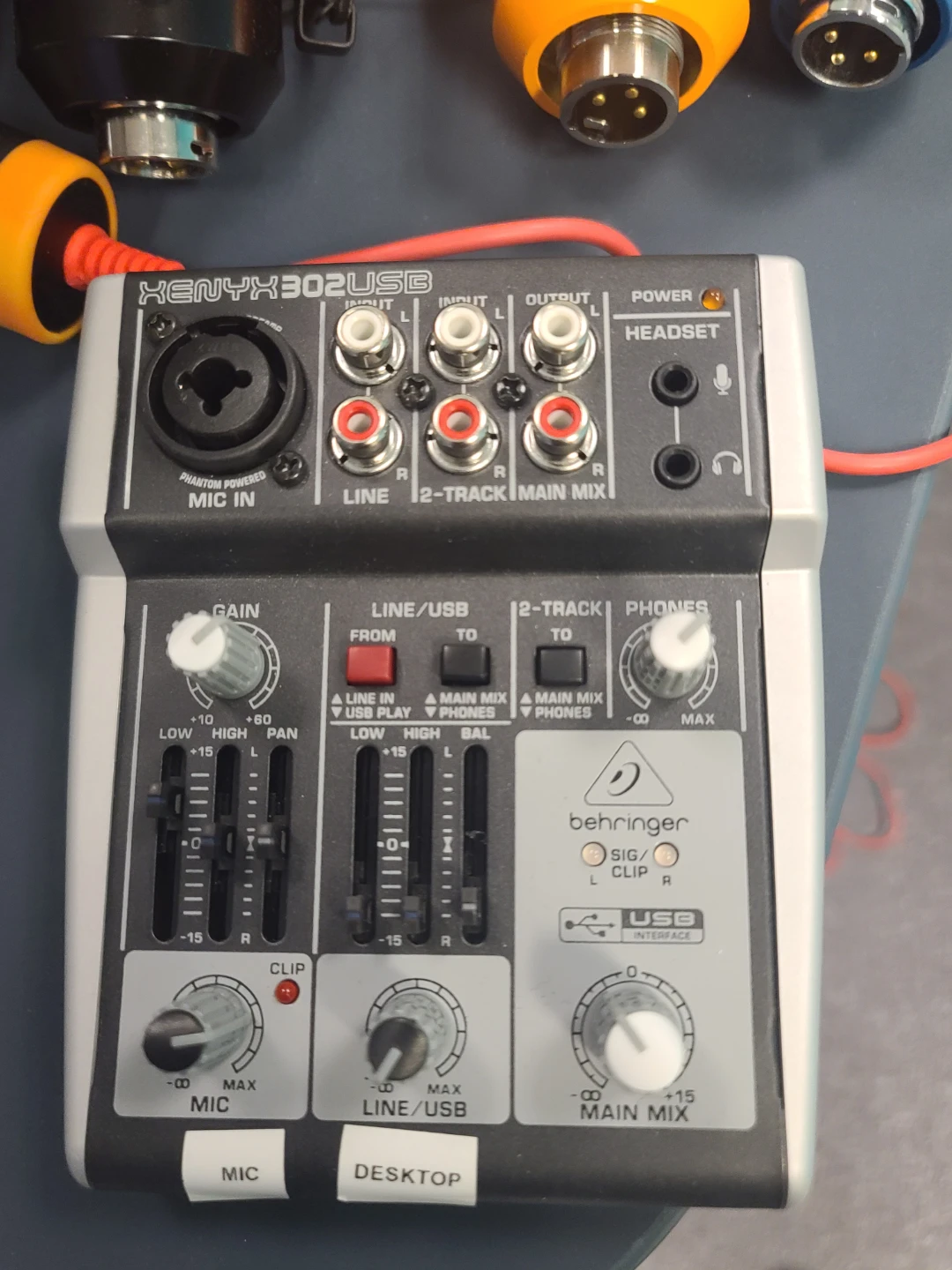 Behringer Xenyx 302USB Mixer & Microphones