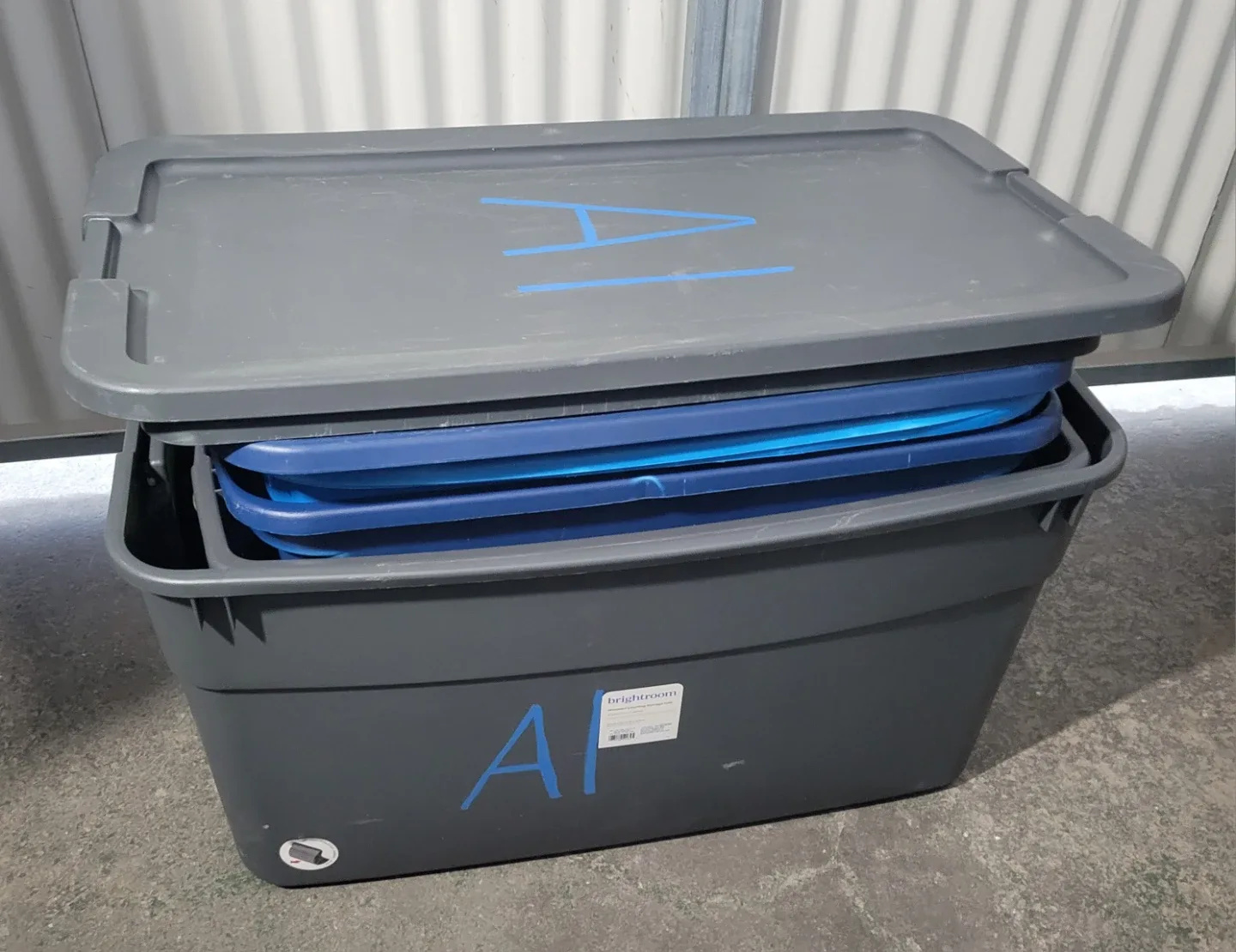 Huge Storage bins image indicator(2)