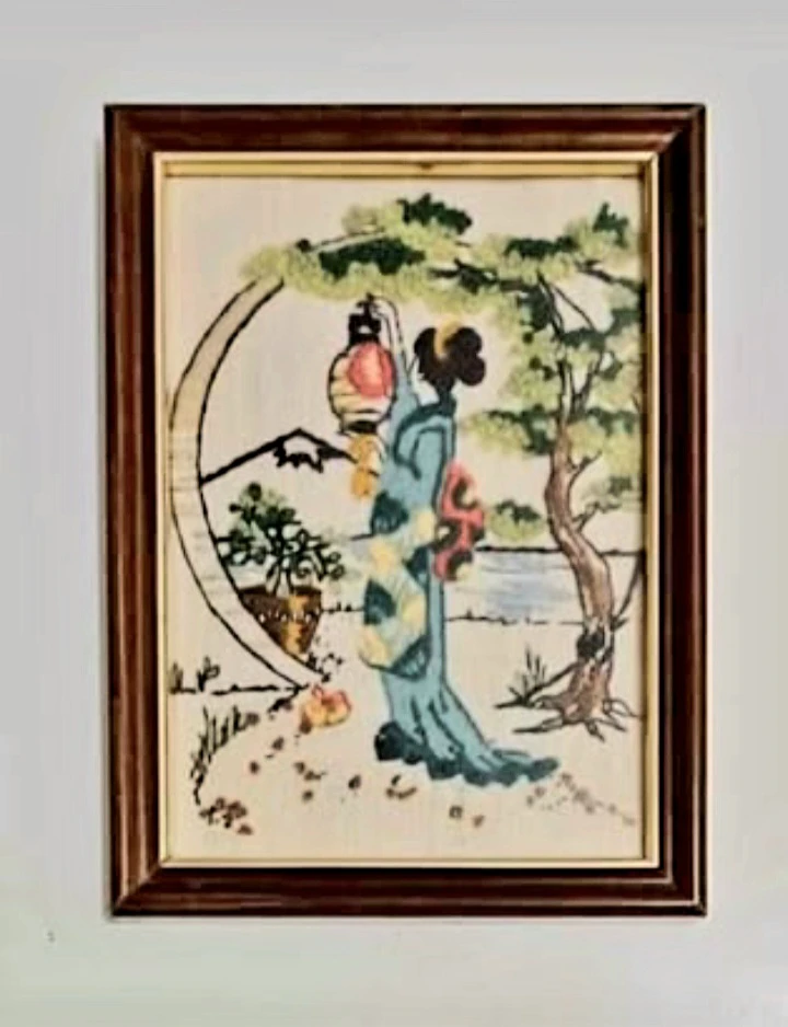 Vtg Pair of Hand Embroidered Japanese Geisha Glass Frames - photo 3