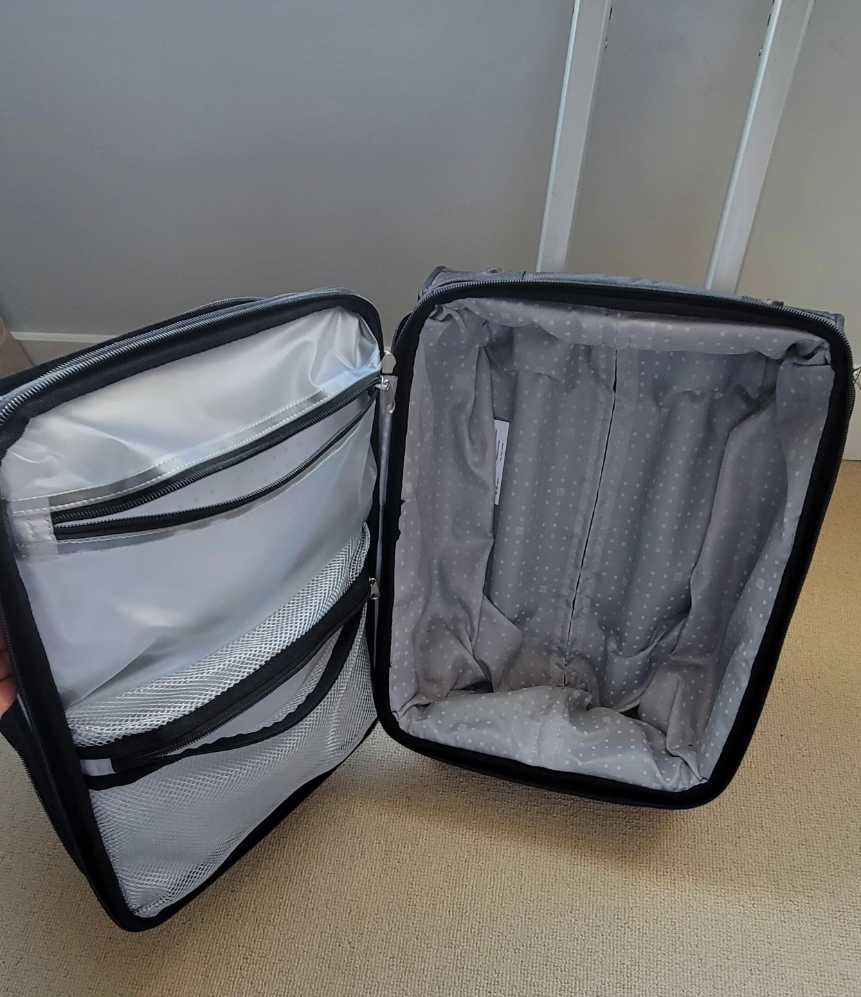 Fül Black Rolling Carry-On Luggage - photo 2