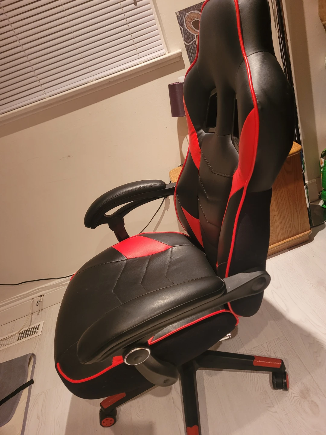 Black & Red Gaming Chair - photo 4