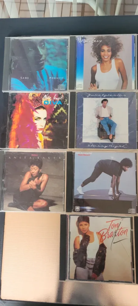Mixed Lot of CDs - Mariah Carey, Sade, Whitney Houston image indicator(2)