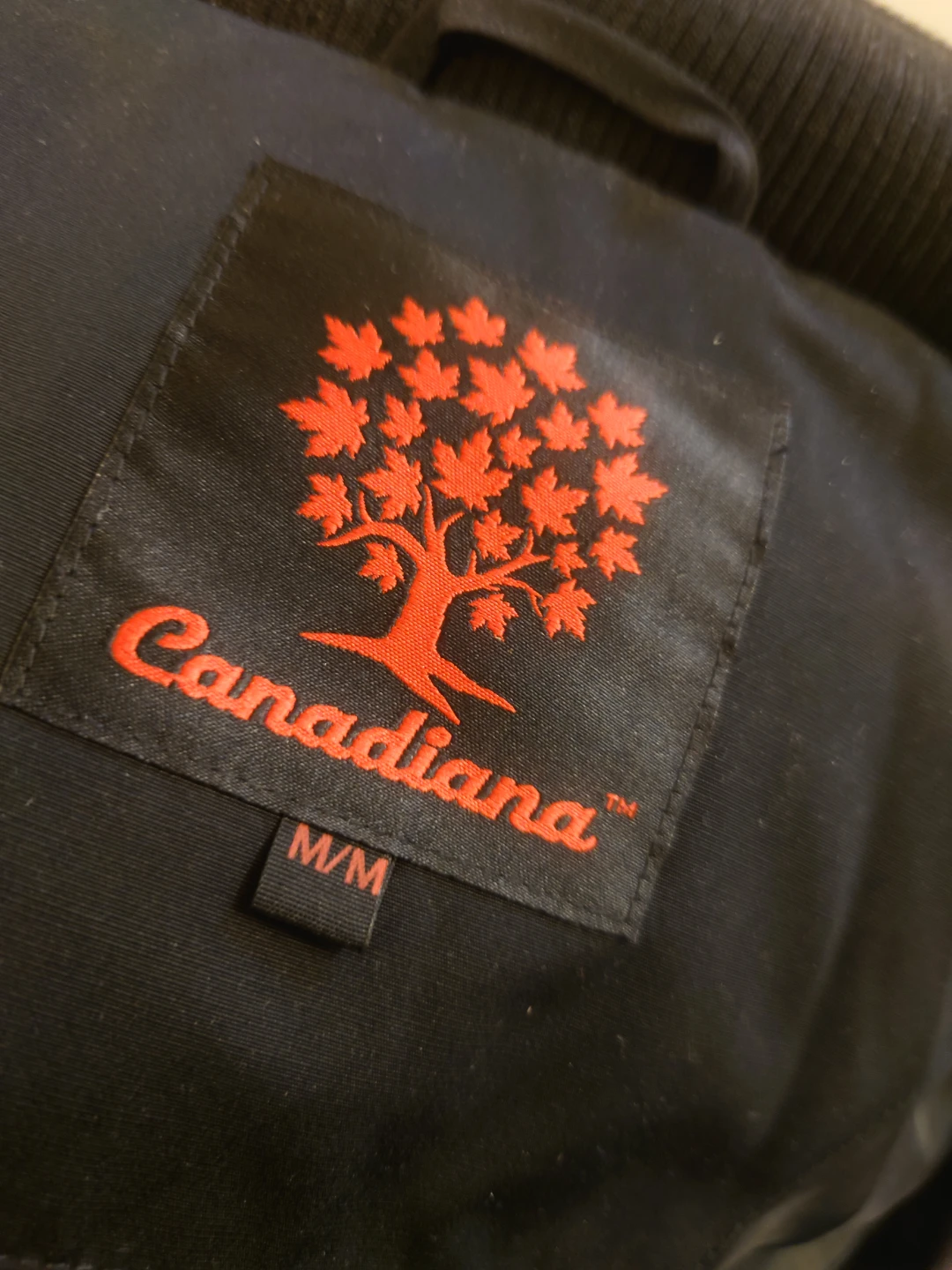 Canadiana Black Winter Jacket Size M - photo 3