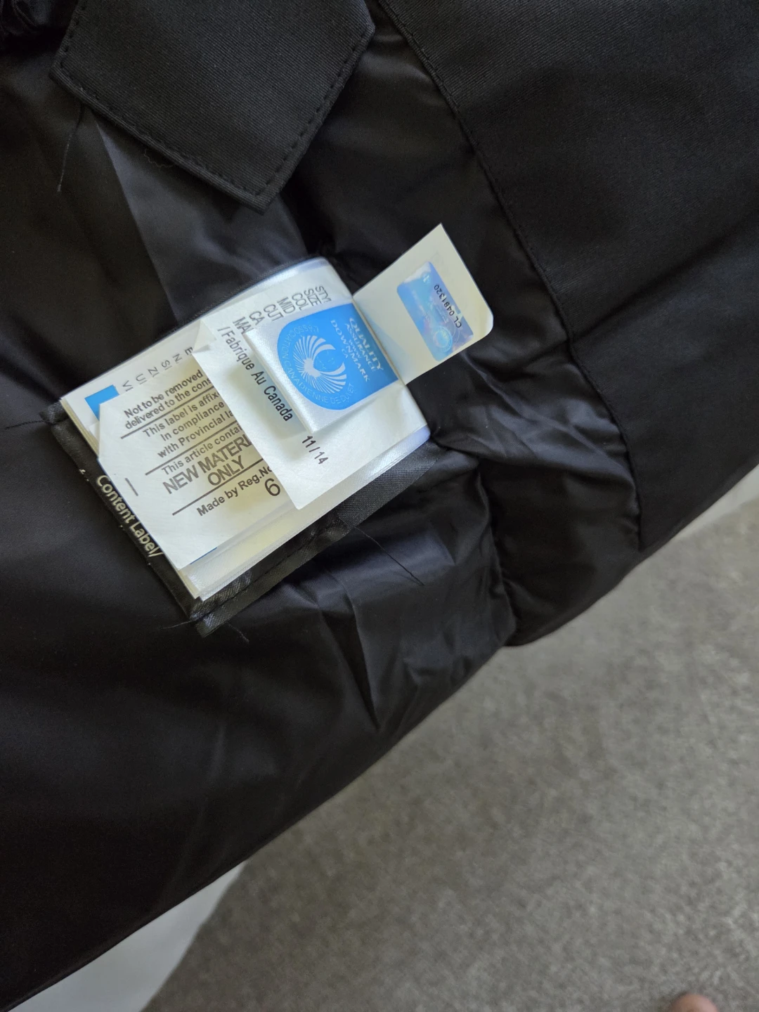 Canada Goose Parka - Size M/M - photo 5