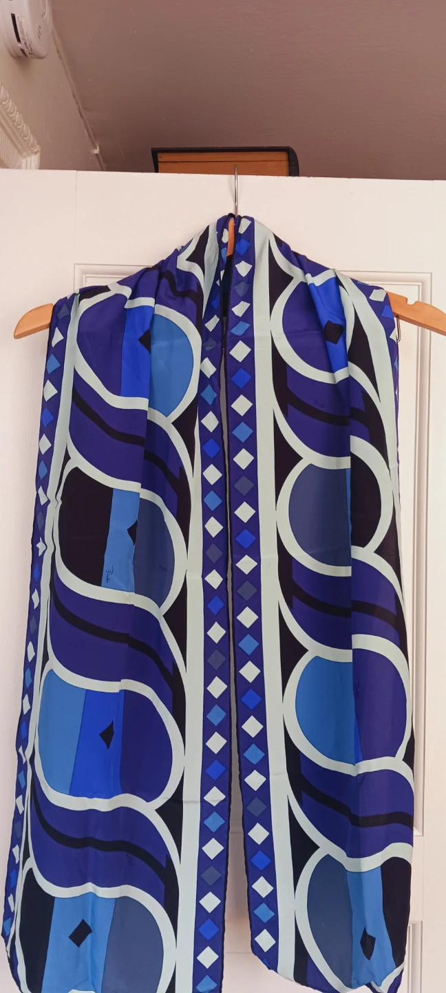 EMILIO PUCCI AUTHENTIC SIGNED SILK SCARF - photo 2