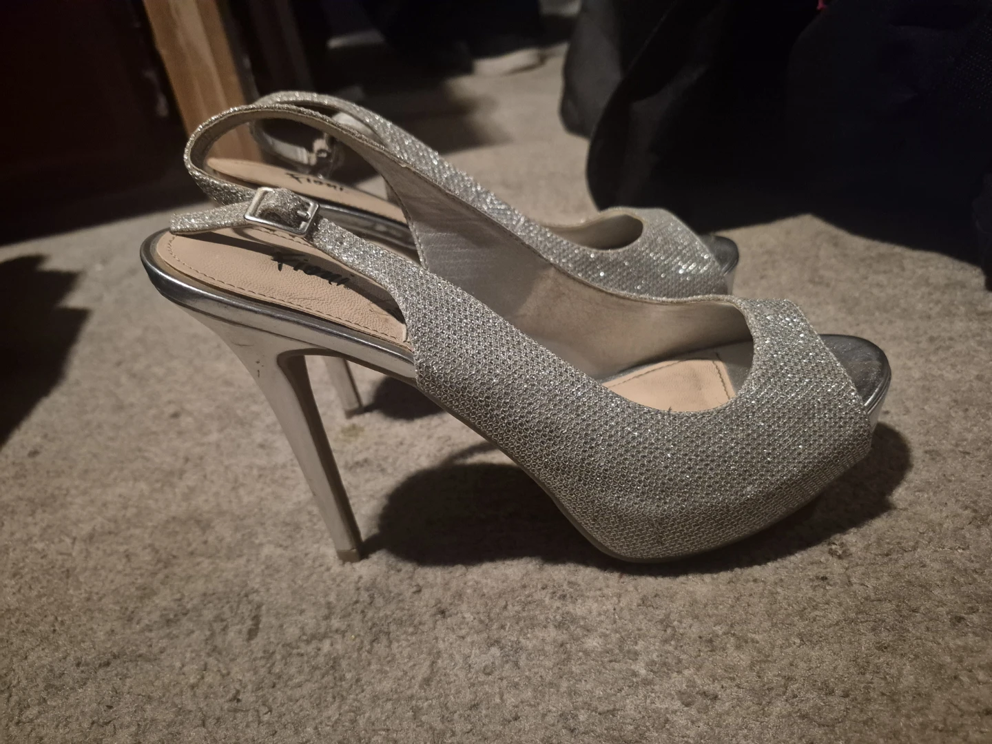 Fioni Silver Glitter Heels - Size 7.5 - photo 2