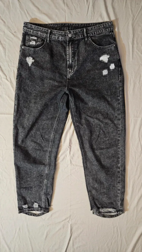 Distressed Dark Grey Wash Jeans