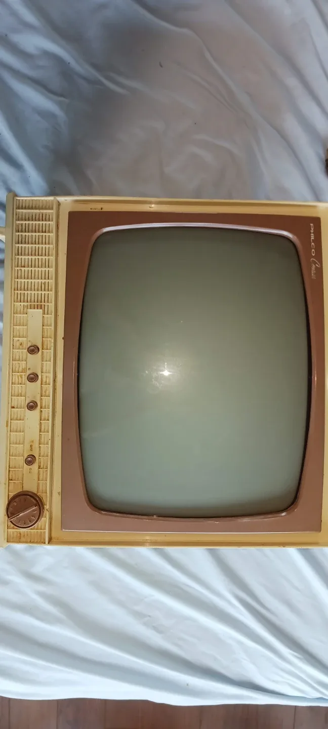 Vintage Philco TV #cleanout image indicator(2)