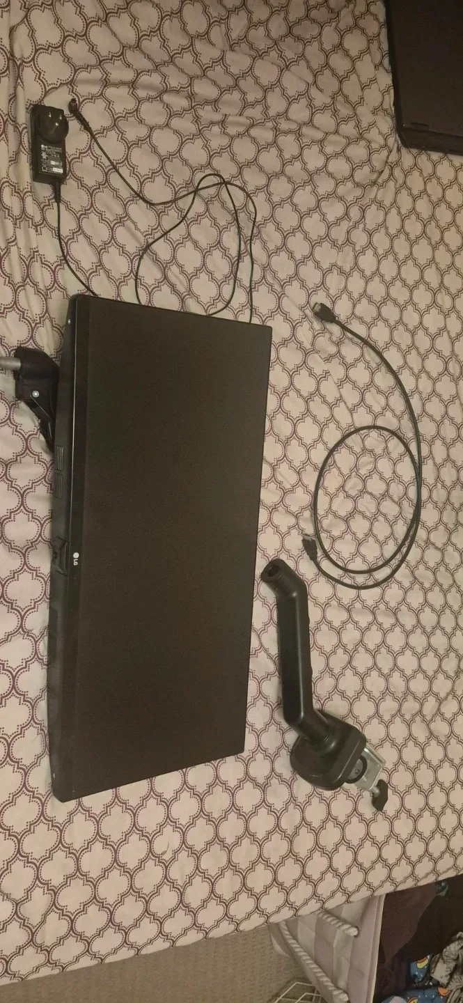 LG 25UM58-P 25-inch Ultrawide Monitor with desk mount