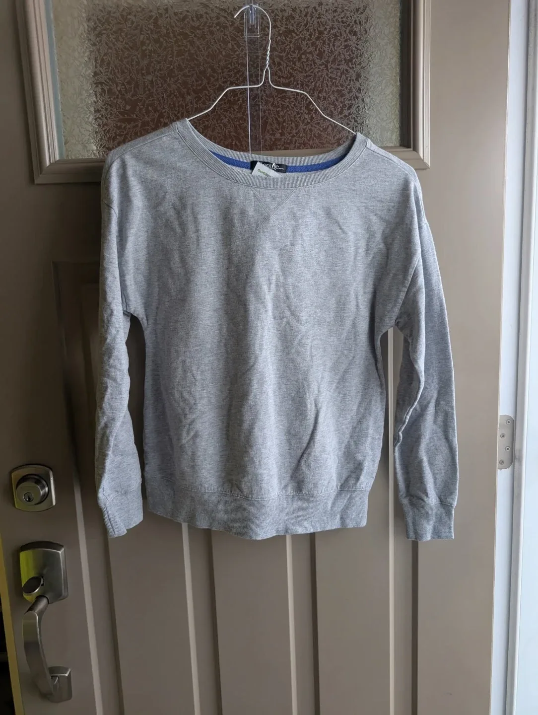 Womens sz sm sweaters $5 each image indicator(2)