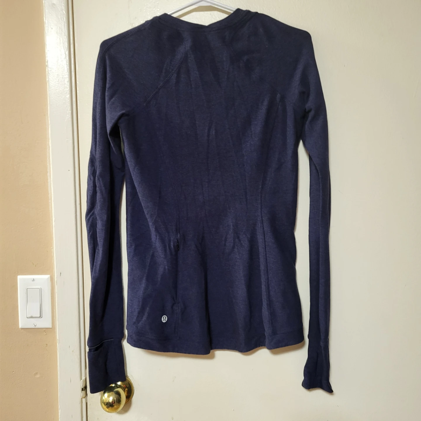 Lululemon Long Sleeve Top Sz Med - photo 2