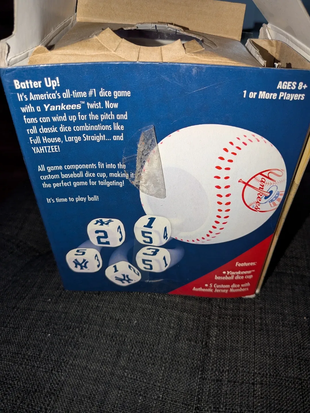 Yahtzee Yankees Travel Edition Dice Game image indicator(4)