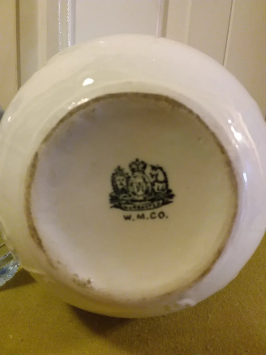 ➡️ Vintage Pitcher and Bowl Set - #Cleanout image indicator(6)
