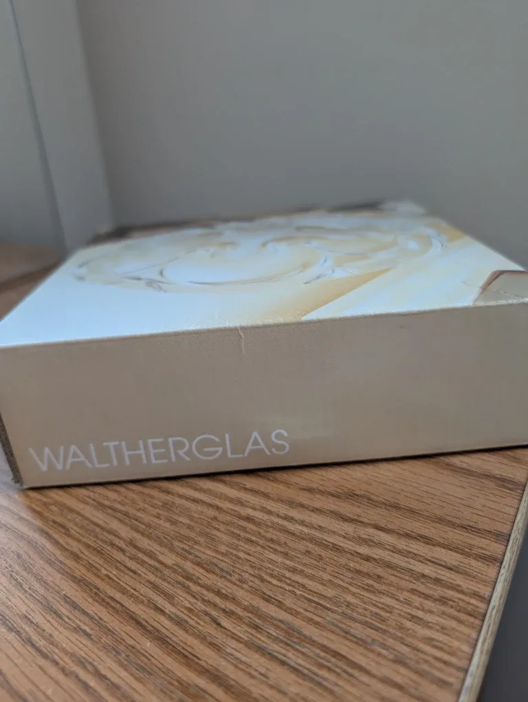 GIFTABLE - Walther Glas Dish/Ashtray - brand new in package image indicator(2)