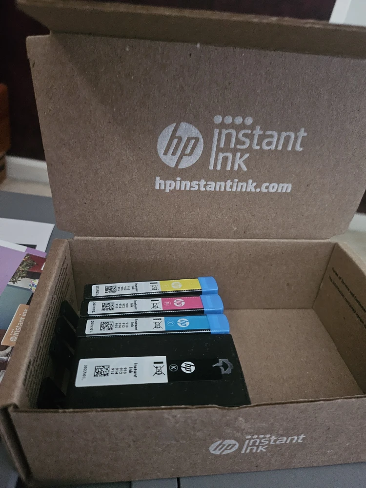 HP OfficeJet 8015e All-in-One Printer - photo 2