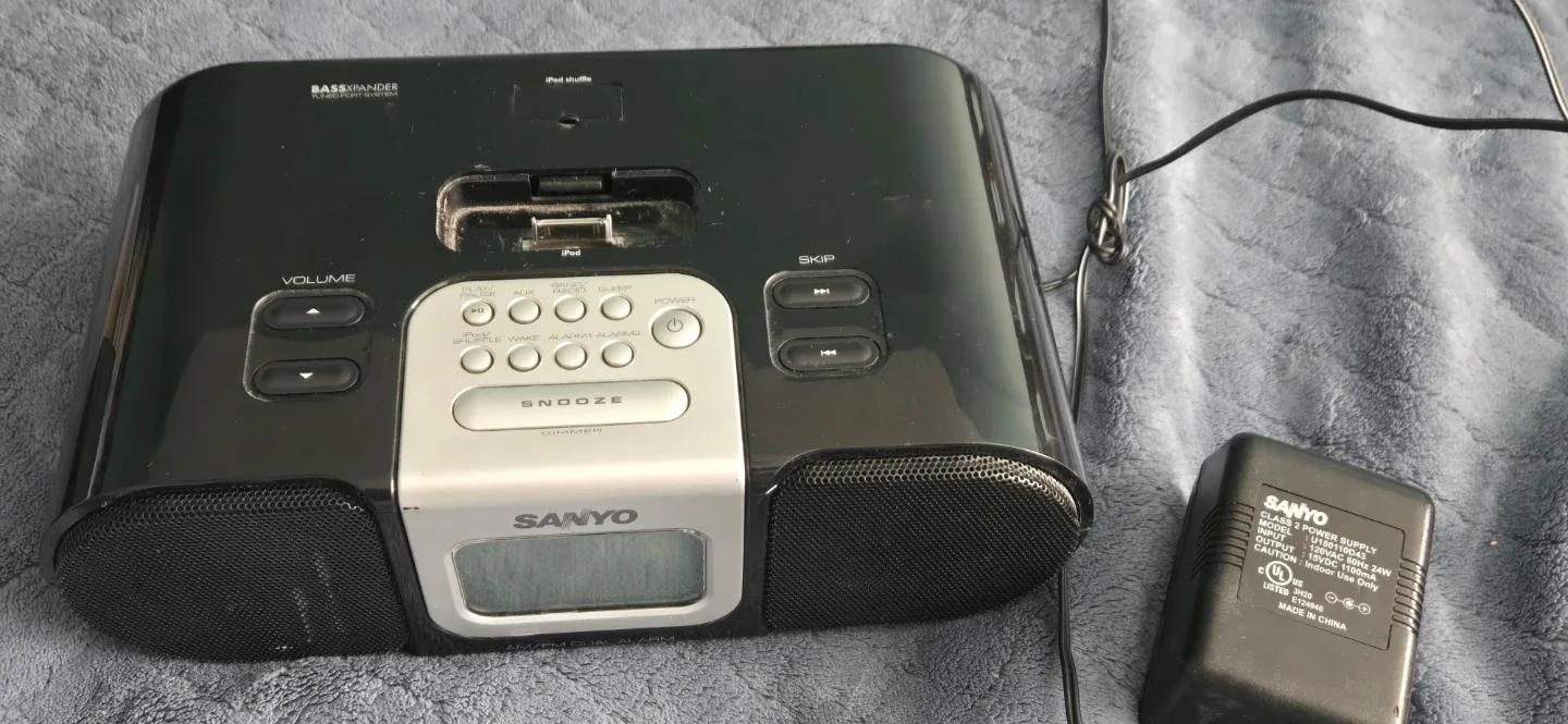 Sanyo AM/FM Dual Alarm Clock Radio image indicator(2)