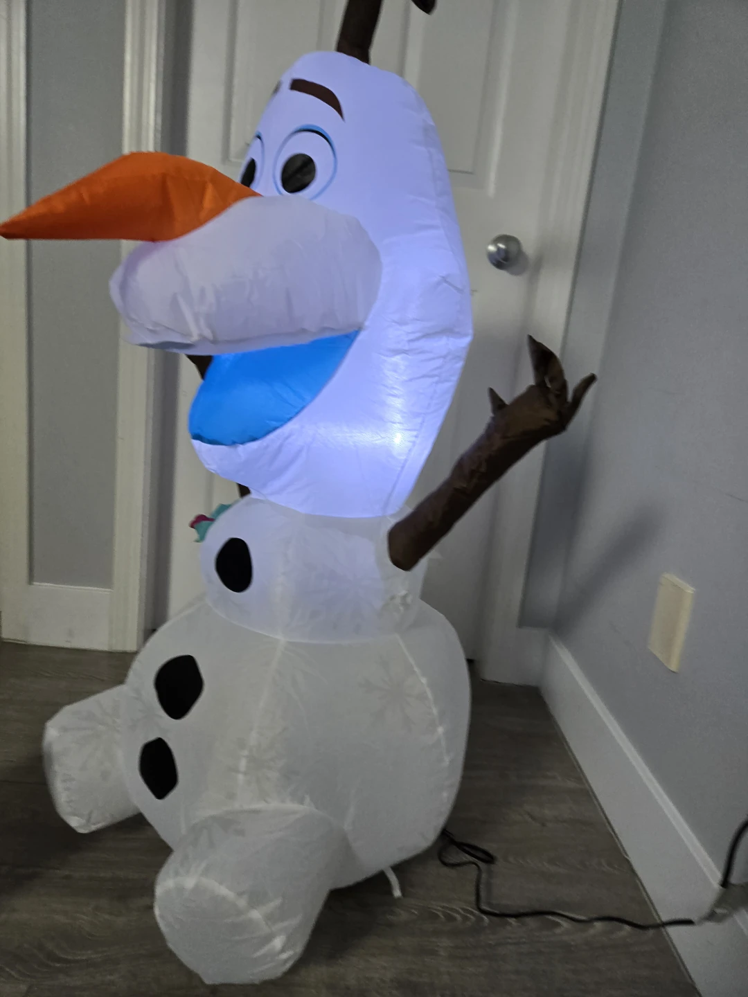 Brand new Christmas inflatable decoration frozen olaf - photo 3