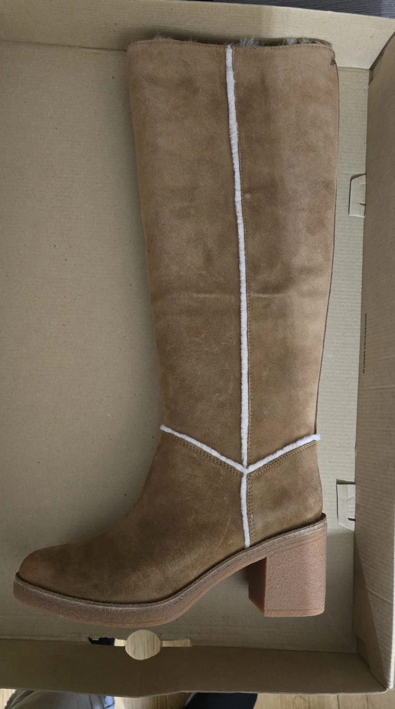 UGG Kasen Tall Boots - Women's Size 8 - photo 2