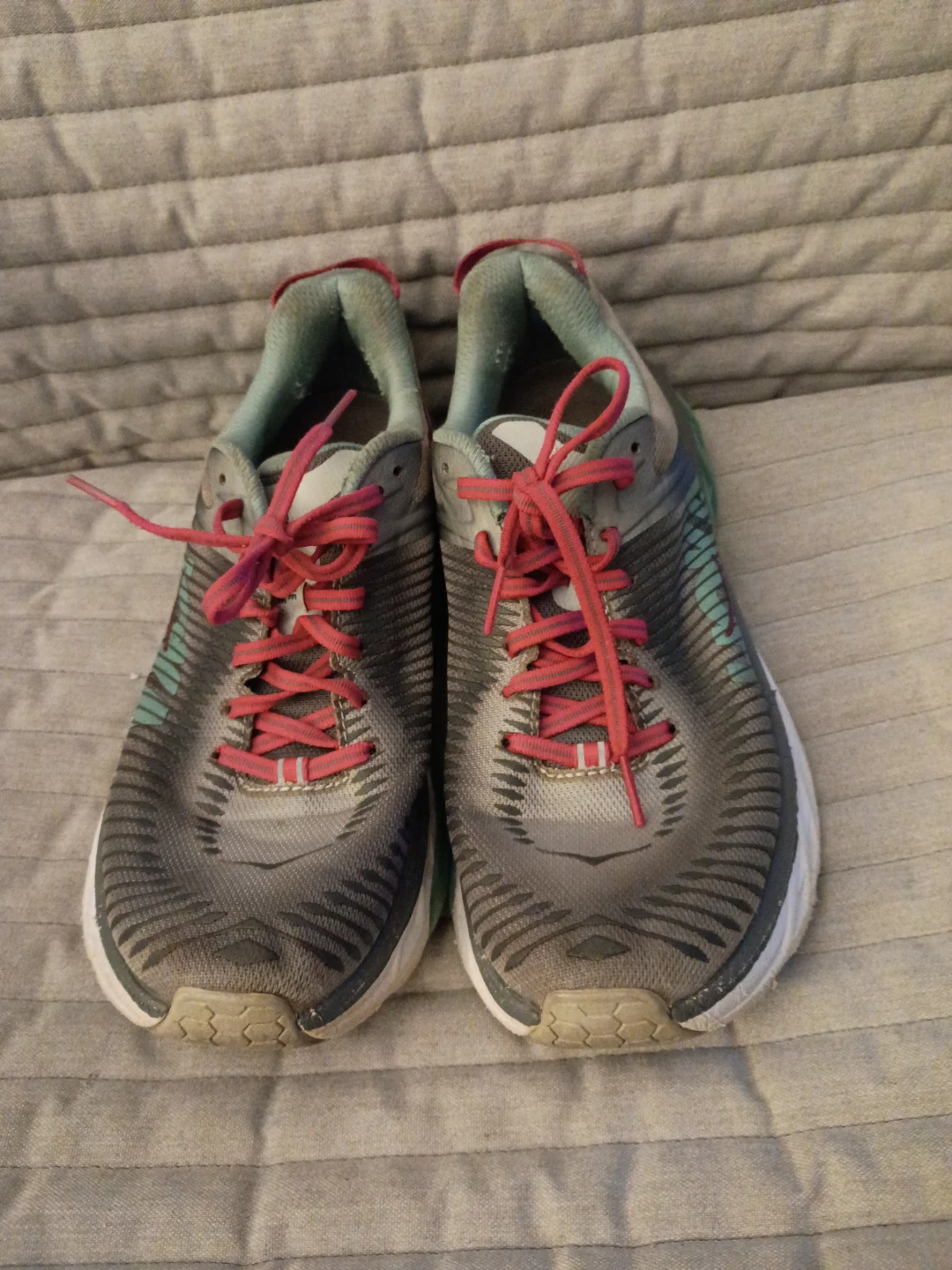 Hoka women shoes One One Arahi 2 US 8 Running Shoes
