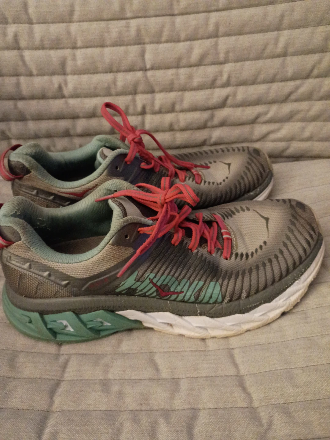 Hoka women shoes One One Arahi 2 US 8 Running Shoes - photo 2