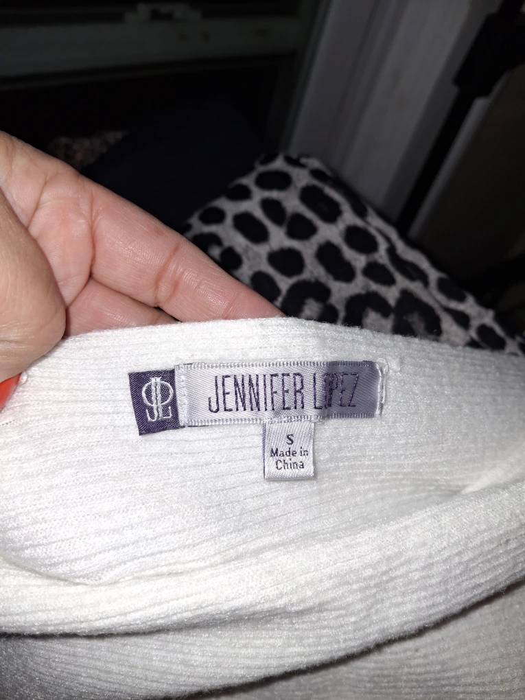 Jennifer Lopez White Sweater - Size Small