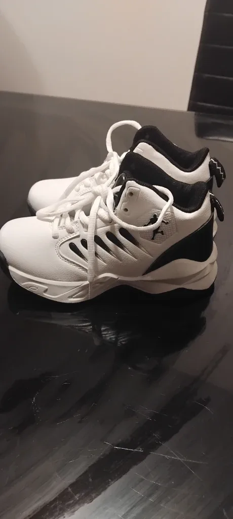 And1 White & Black Sneakers image indicator(3)