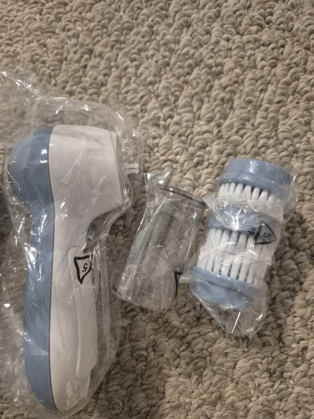 Conair Facial Brush, New in Package - photo 2