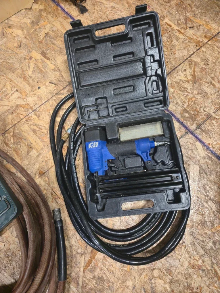 Air Nailer & Campbell Hausfeld Air Compressor image indicator(5)