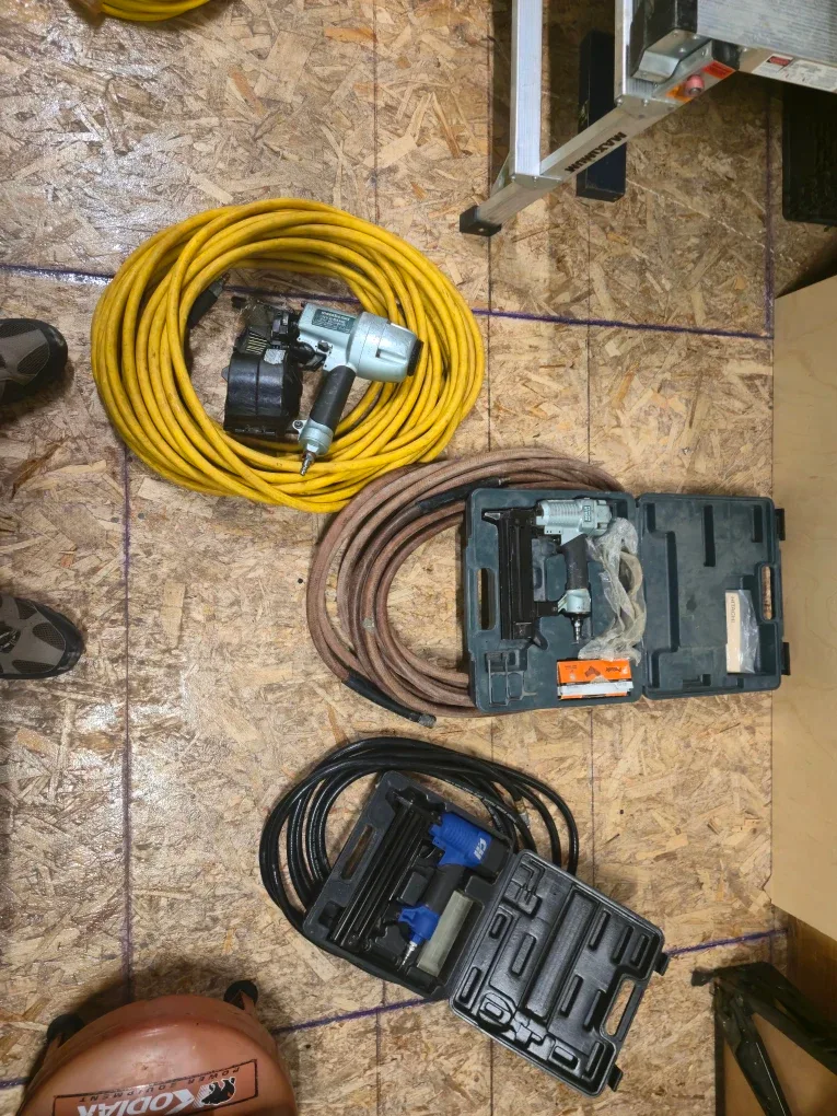 Air Nailer & Campbell Hausfeld Air Compressor image indicator(8)