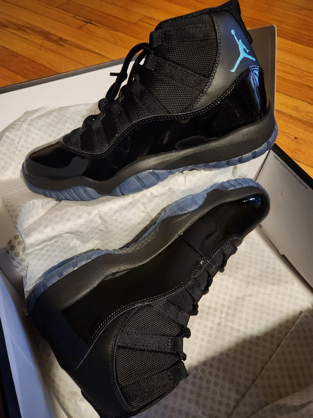 Nike Air Jordan retro xi 11 gammas size 10.5