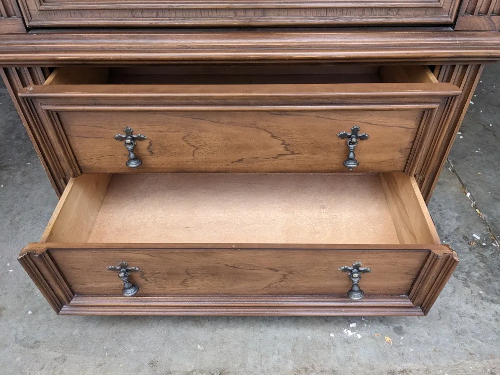 5 Drawer Tallboy Dresser By Kroehler image indicator(7)