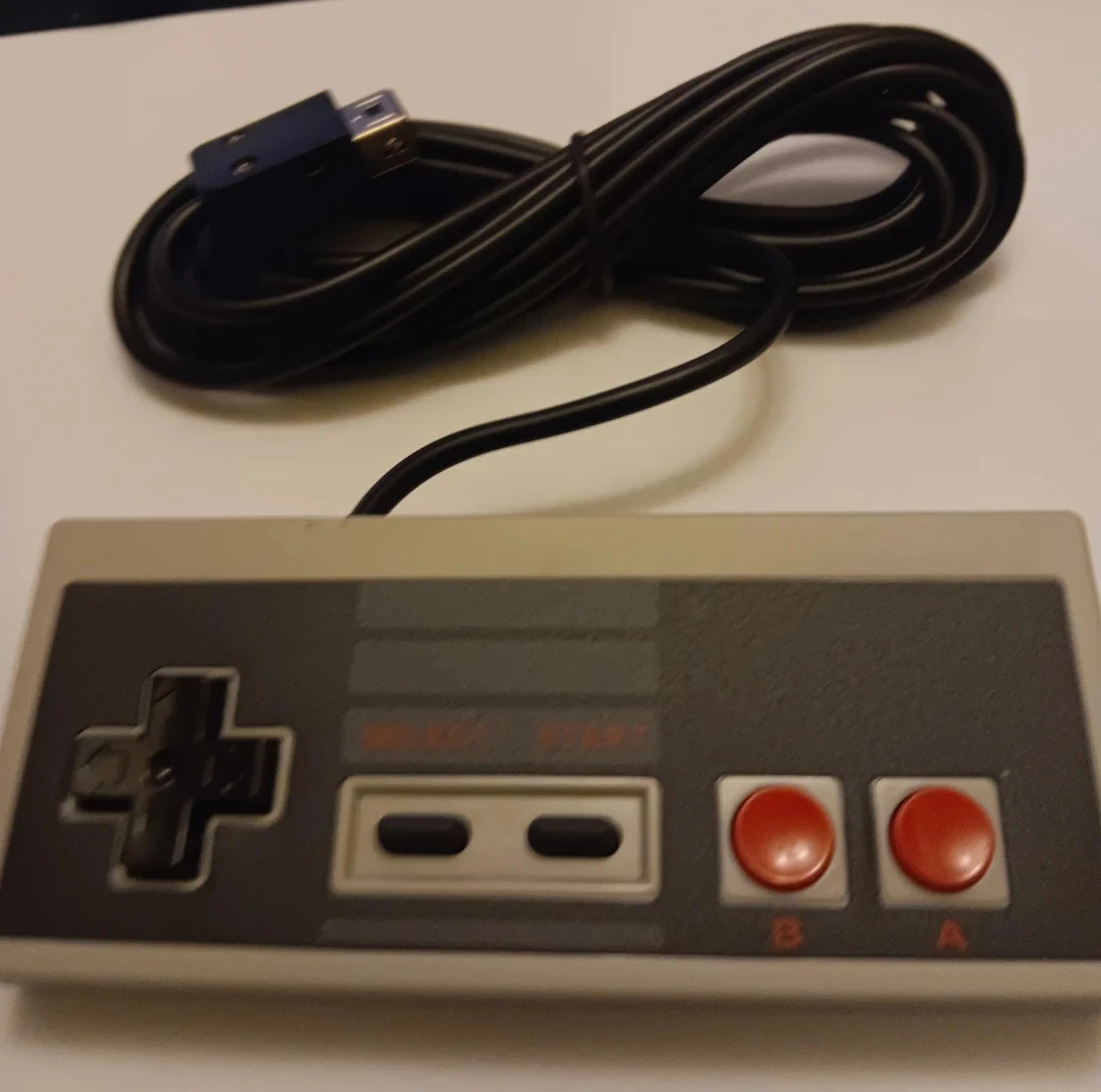NES Classic Edition Controller - photo 2