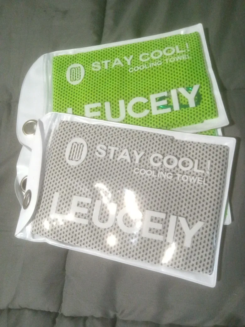 LEUCEIY Stay Cool Cooling Towel