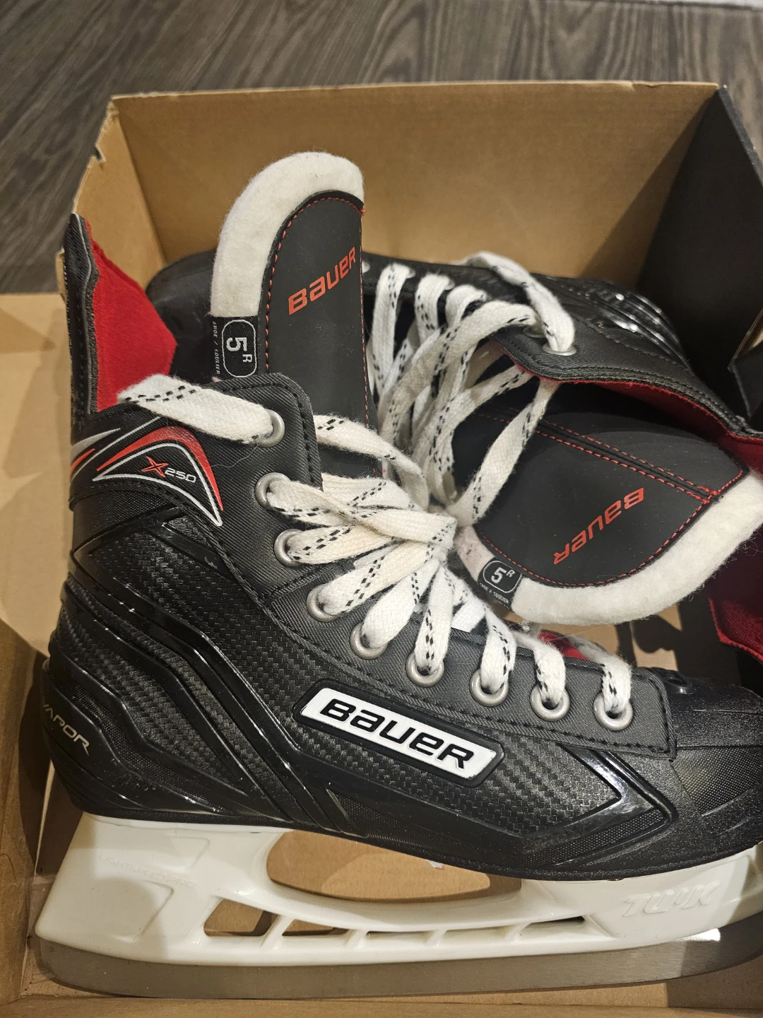 Bauer Vapor X250 Ice Hockey Skates - Size 5R