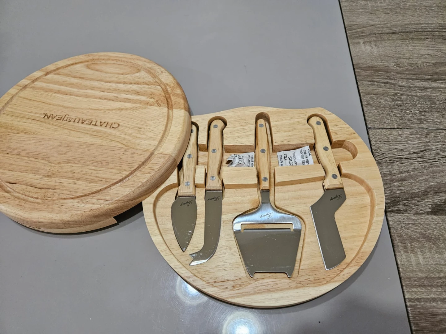 Chateau Jean Cheese Board and Knife Set - photo 2
