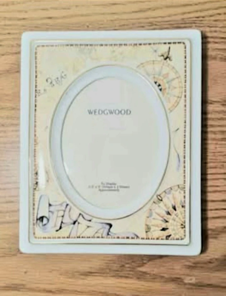 Unique 1996 Wedgwood Porcelain Atlas Frame - photo 5