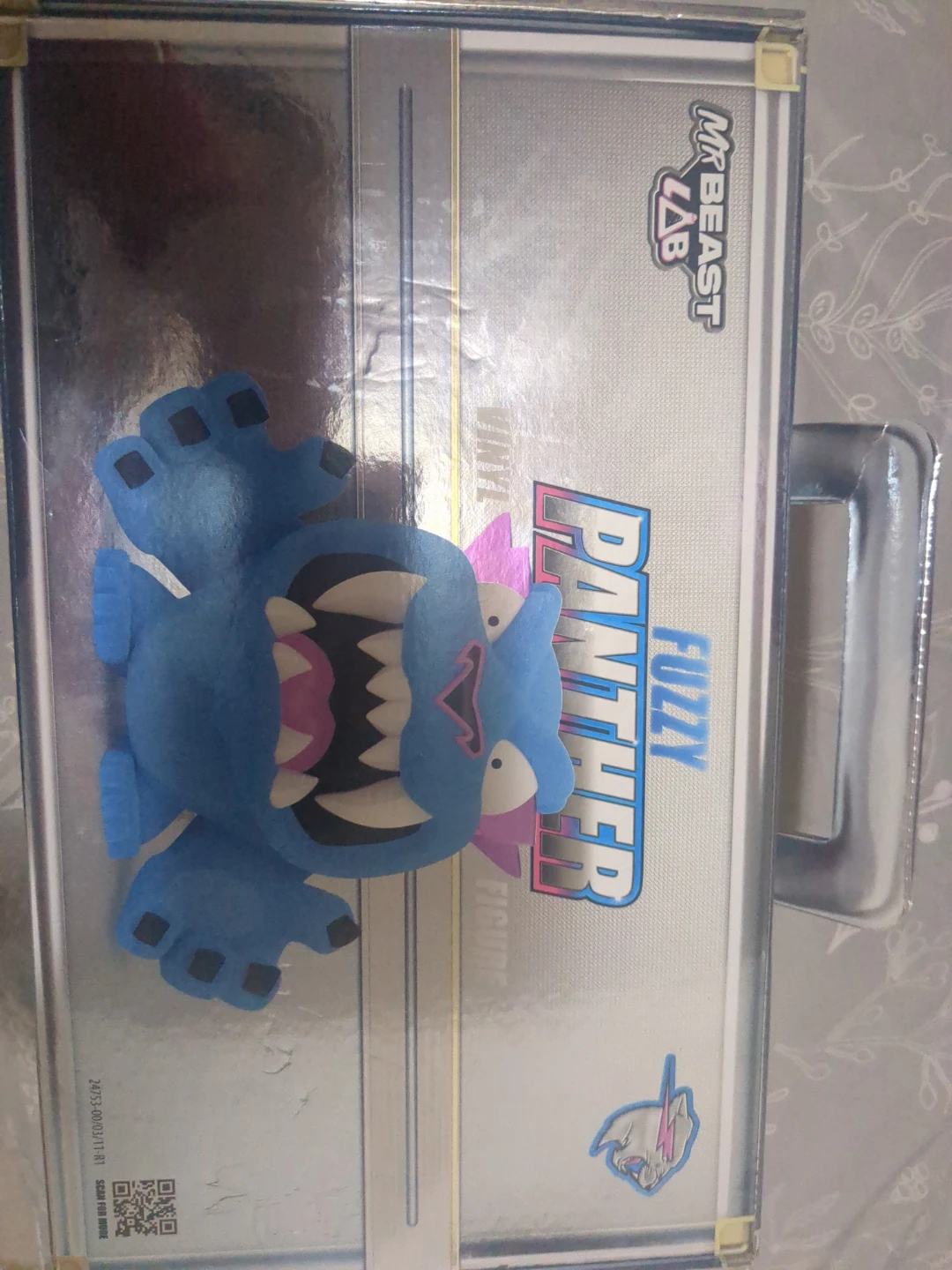 MrBeast LAB Fuzzy Panther Vinyl Figure (New) - photo 2