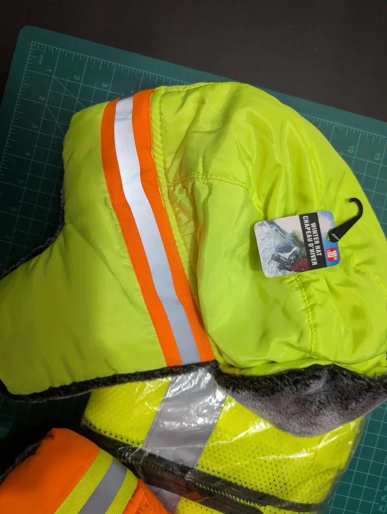 High Visibility Safety Vest & Winter Hats - NEW image indicator(4)