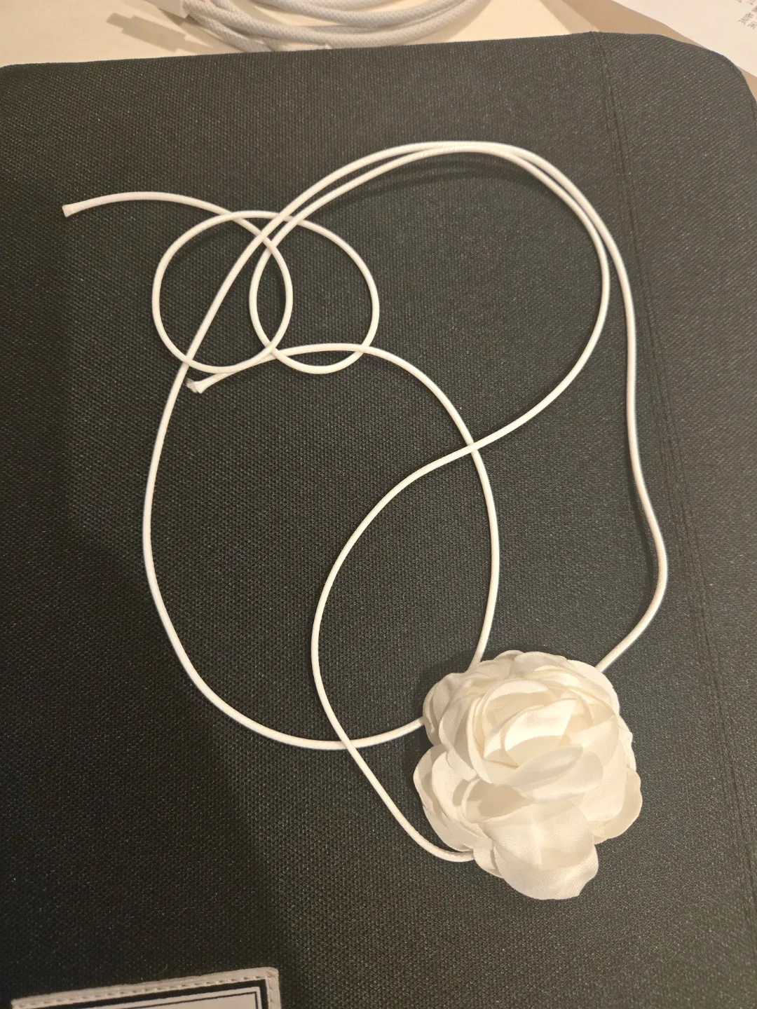 White Floral Choker Necklace