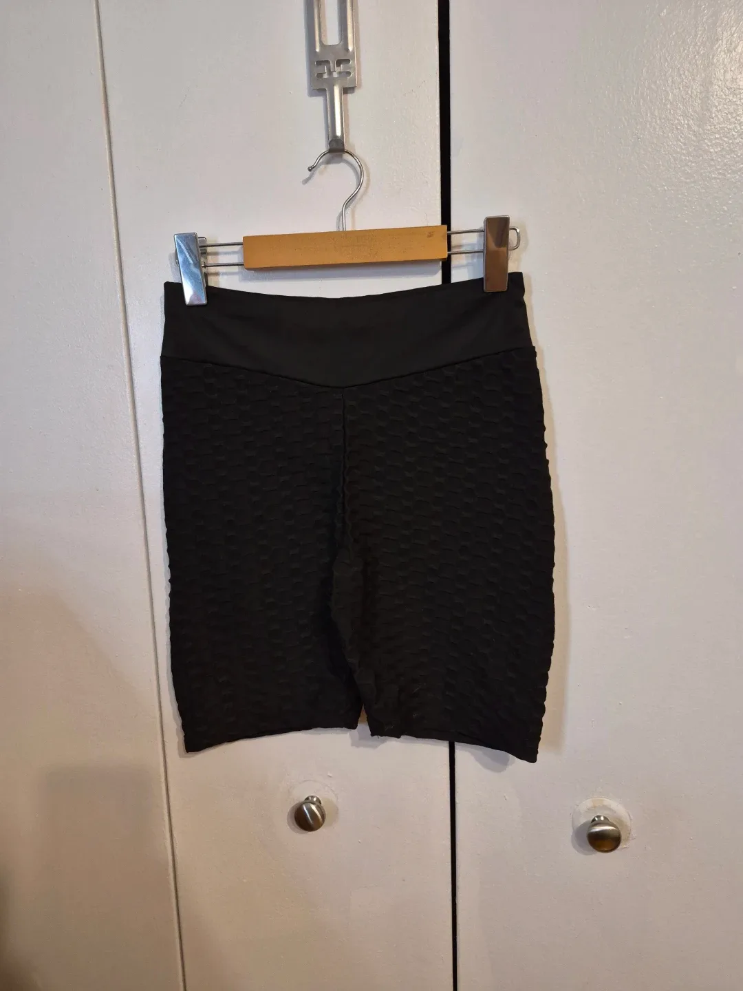 Workout attire image indicator(8)