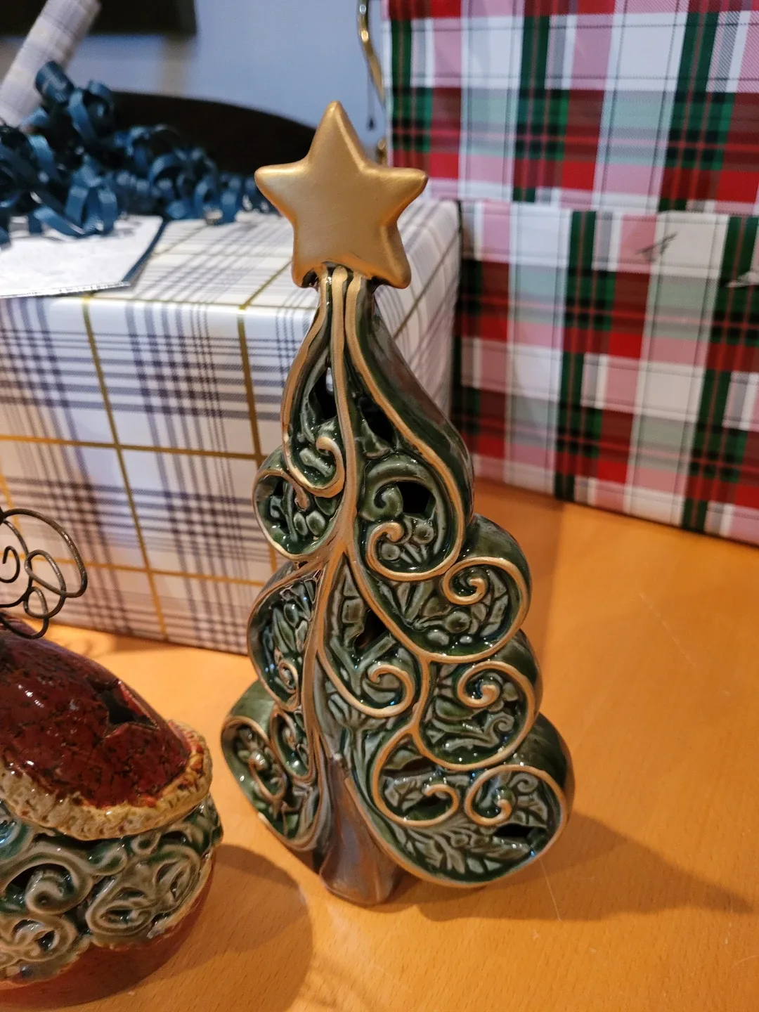 Vintage Christmas Tree & Angel Figurines image indicator(3)