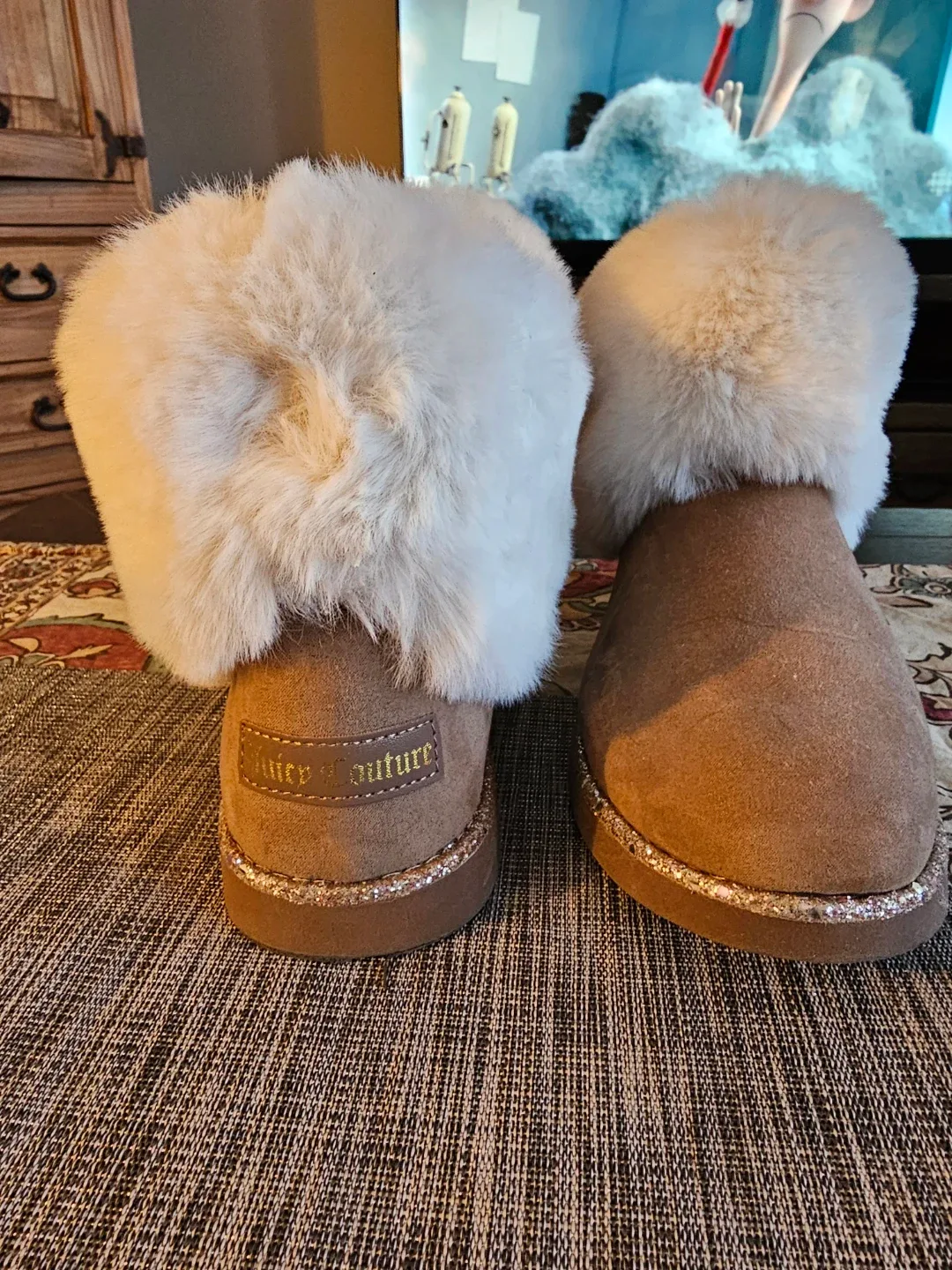 Juicy Couture Brown/White faux fur Boots
